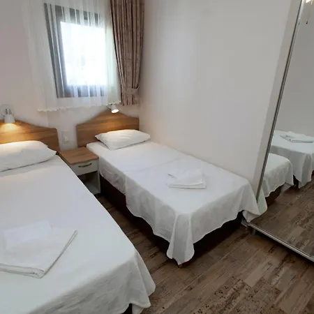 Aparthotel Diplomat 4*