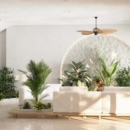 Diplomat Apartment *
